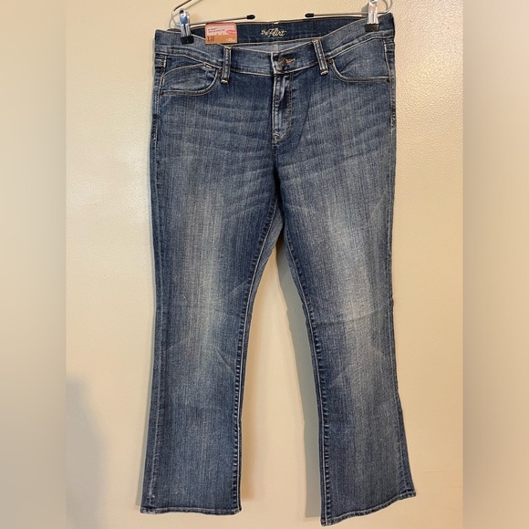 Old Navyy Womens The Flirt Jeans Boot Cut Mid Rise Size 12 Blue NWT - Picture 1 of 12
